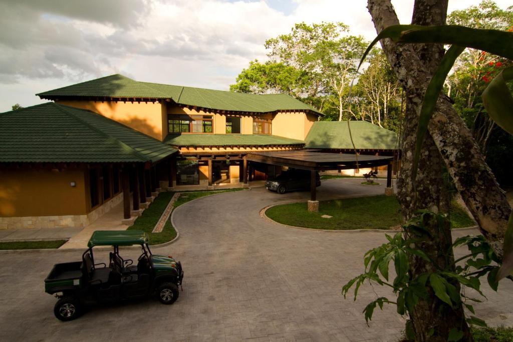 Las Lagunas Boutique Hotel Flores Exterior foto